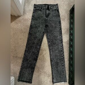 KENDALL + KYLIE Iconic High Rise Straight jeans. Black. Worn once. Like new.